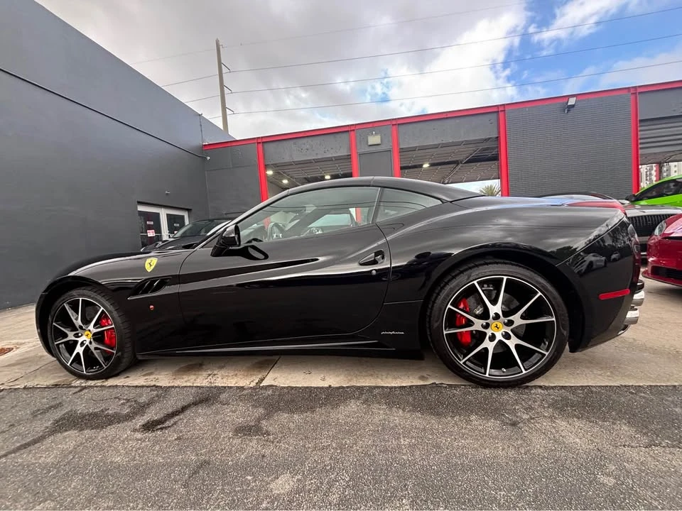 2012 Ferrari California - Image 3 of 5