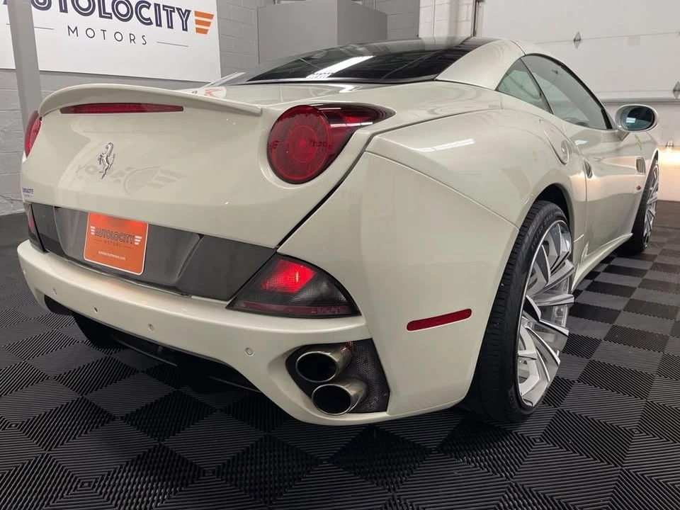 2012 Ferrari California - Image 10 of 20