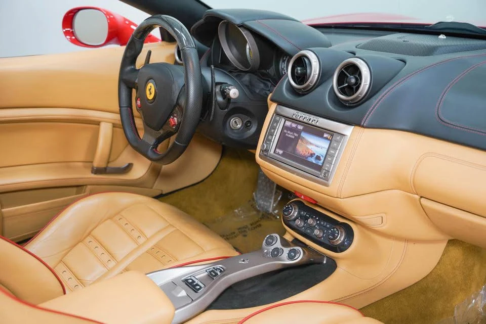 2012 Ferrari California - Image 12 of 19