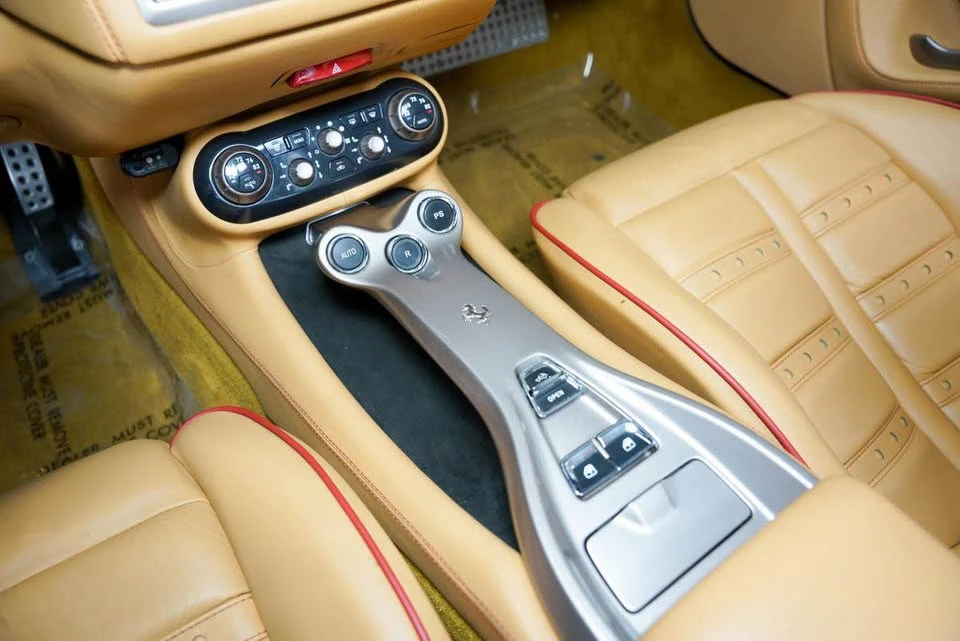 2012 Ferrari California - Image 17 of 19