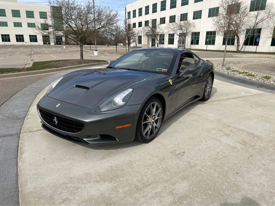 2012 Ferrari California - Image 2 of 12