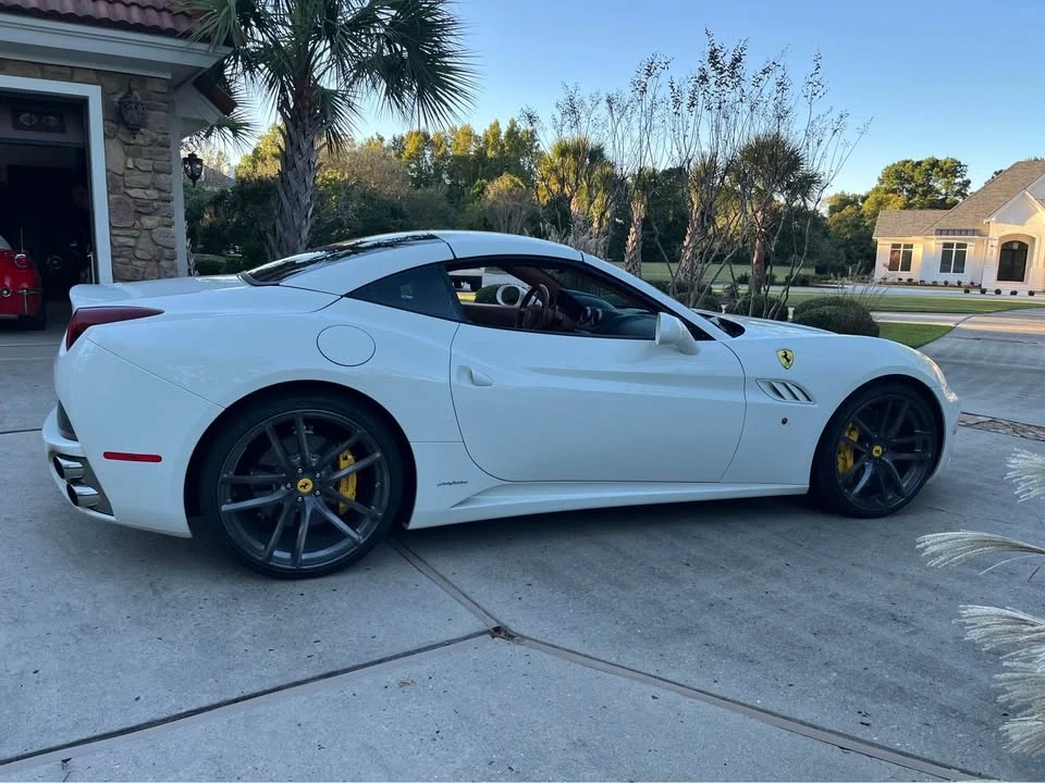 2012 Ferrari California - Image 4 of 10