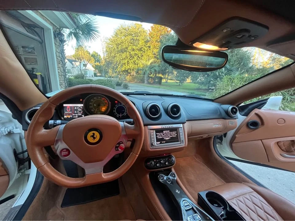 2012 Ferrari California - Image 8 of 10