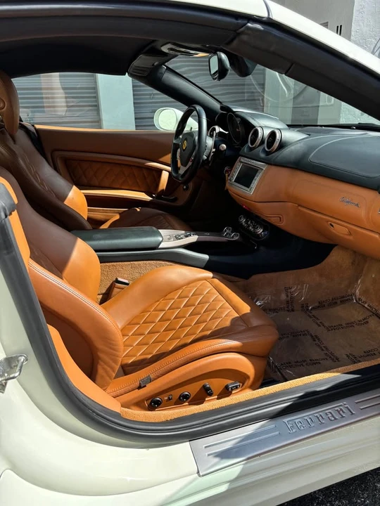 2012 Ferrari California - Image 9 of 9