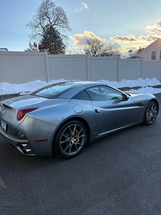 2012 Ferrari California - Image 2 of 8