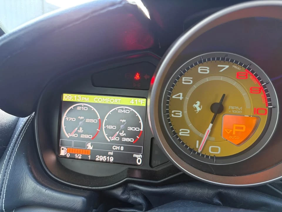 2012 Ferrari California - Image 6 of 8