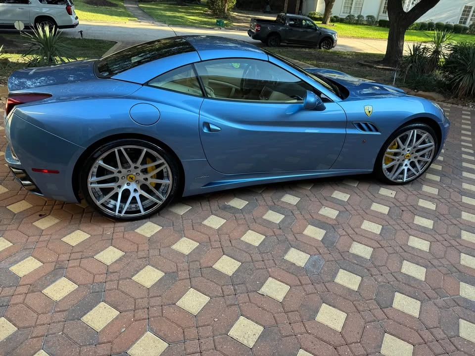 2012 Ferrari California - Image 4 of 15