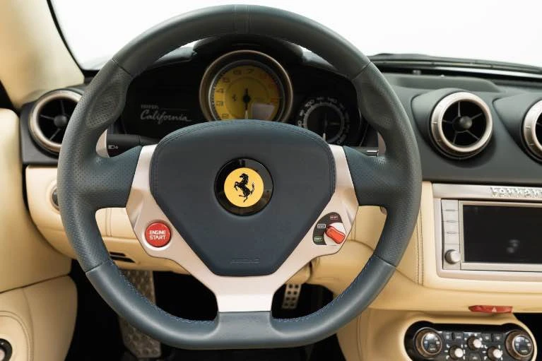 2012 Ferrari California - Image 8 of 15