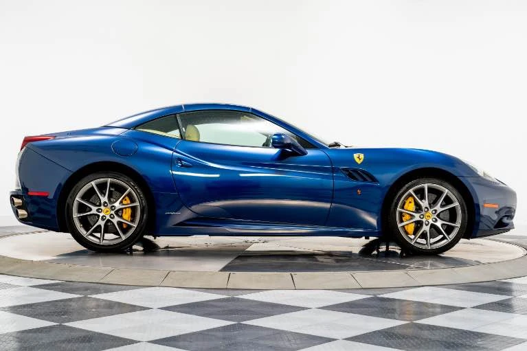 2012 Ferrari California - Image 2 of 15