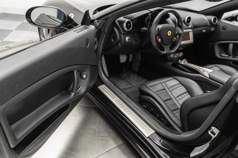 2012 Ferrari California - Image 4 of 13