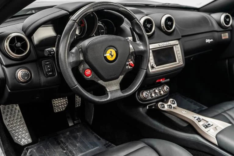2012 Ferrari California - Image 8 of 13