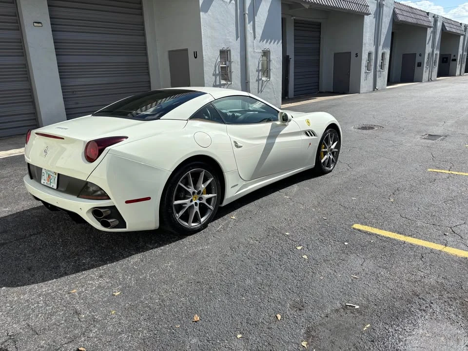 2012 Ferrari California - Image 7 of 8