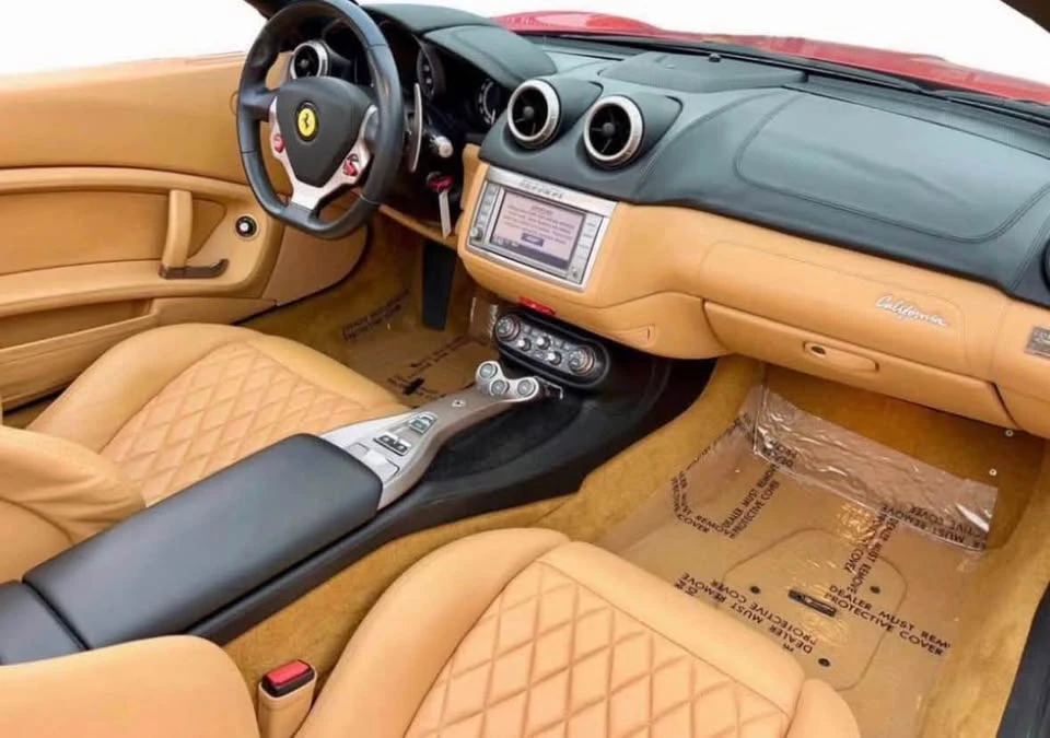 2012 Ferrari California - Image 13 of 20