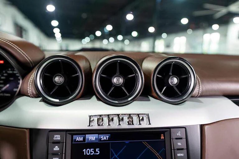 2012 Ferrari FF - Image 13 of 18