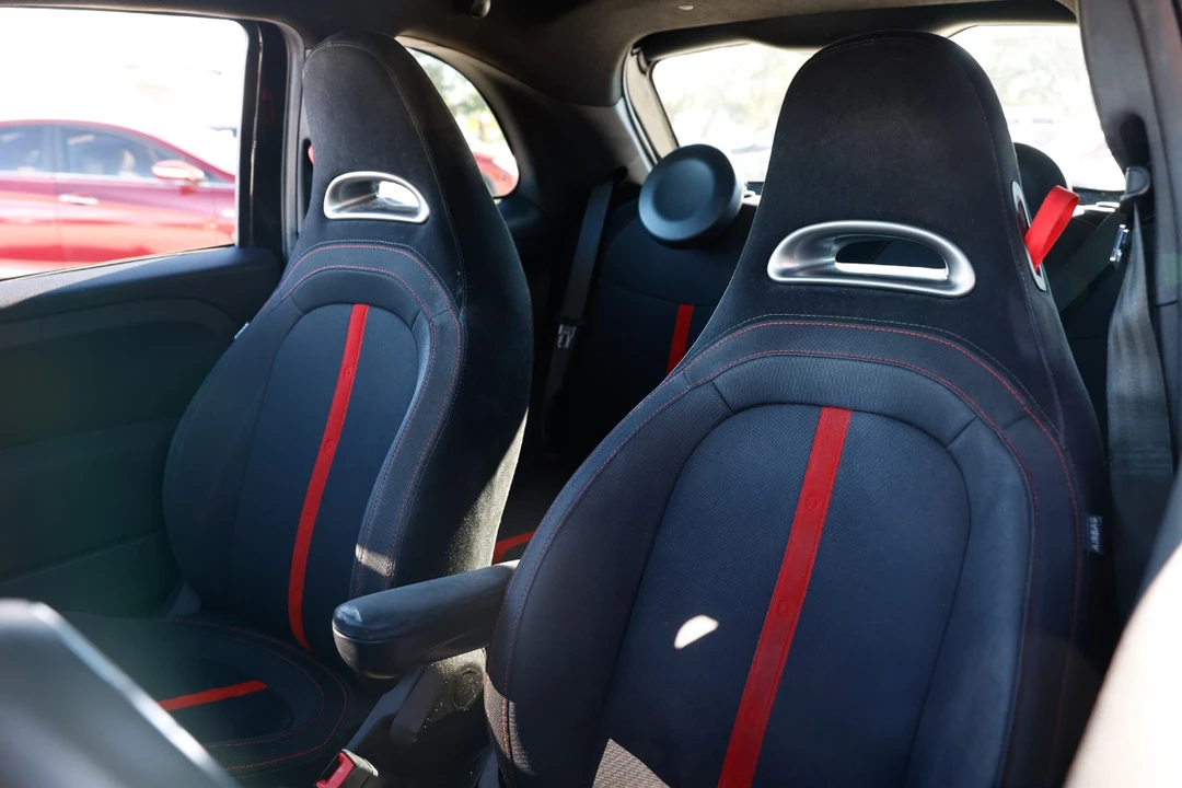 2012 Fiat Abarth 500 - Image 6 of 12