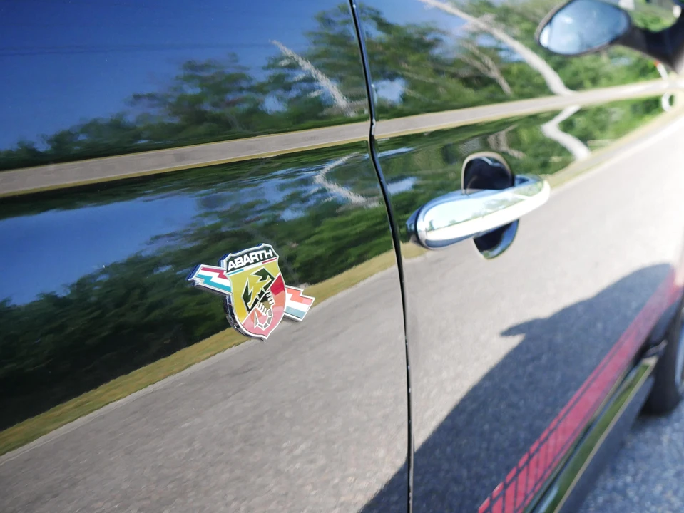 2012 Fiat Abarth 500 - Image 9 of 9