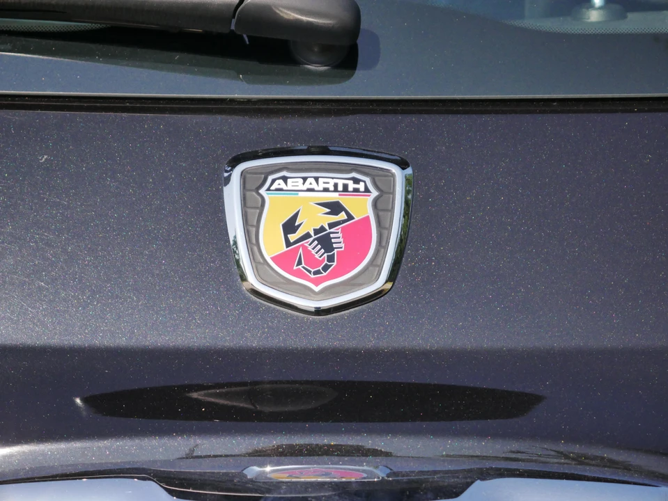 2012 Fiat Abarth 500 - Image 8 of 9