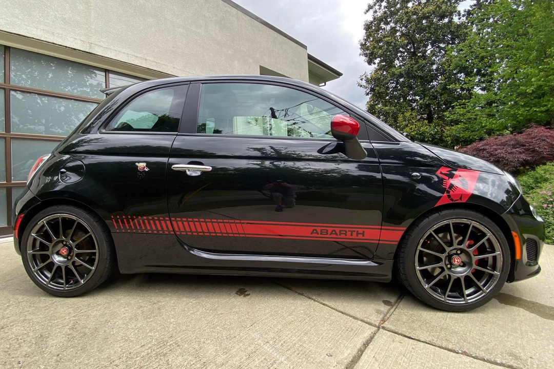 2012 Fiat Abarth 500 - Image 3 of 31