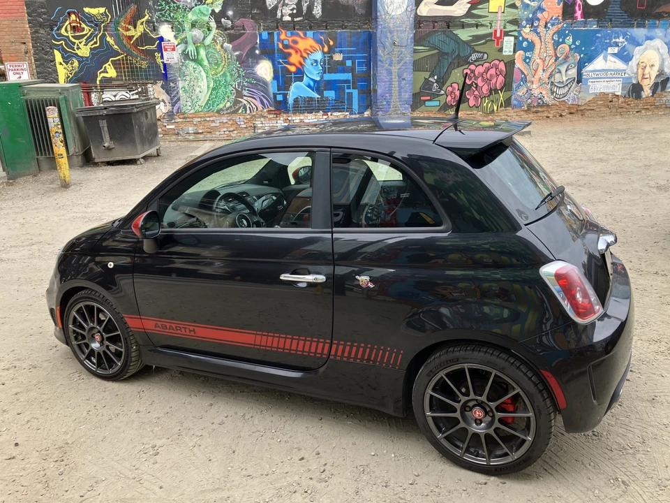 2012 Fiat Abarth 500 - Image 10 of 31