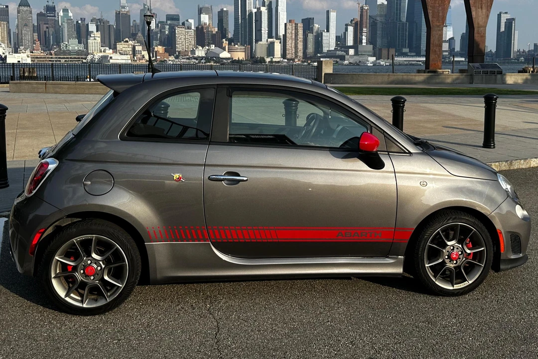 2012 Fiat Abarth 500 - Image 3 of 31