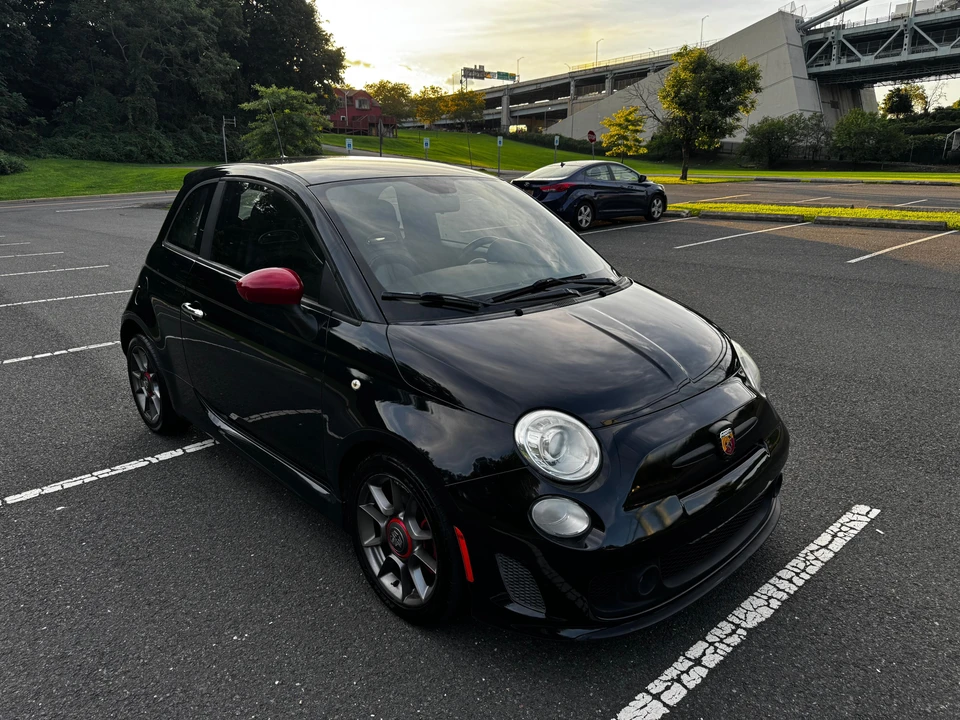2012 Fiat Abarth 500 - Image 10 of 31