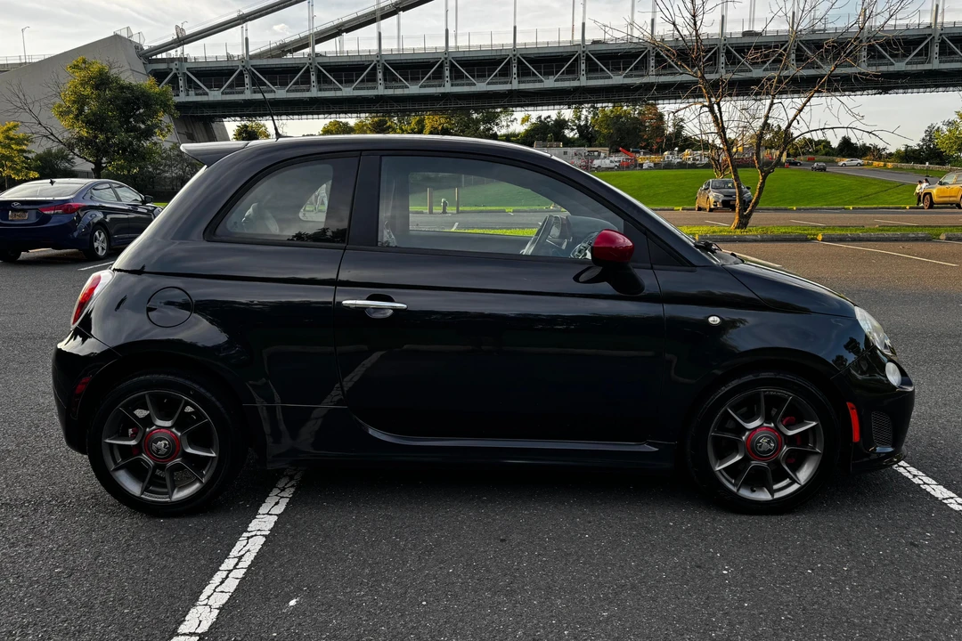 2012 Fiat Abarth 500 - Image 3 of 31