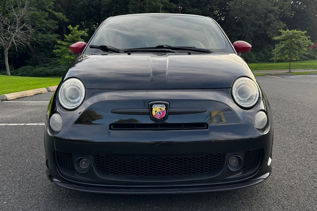 2012 Fiat Abarth 500 - Image 2 of 31