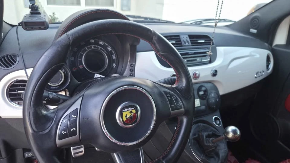 2012 Fiat Abarth 500 - Image 4 of 6