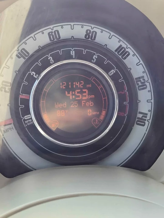2012 Fiat 500 - Image 7 of 10