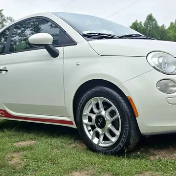 2012 Fiat 500 Easy Hatchback 2D