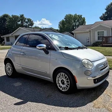 2012 Fiat 500 Lounge Hatchback 2D