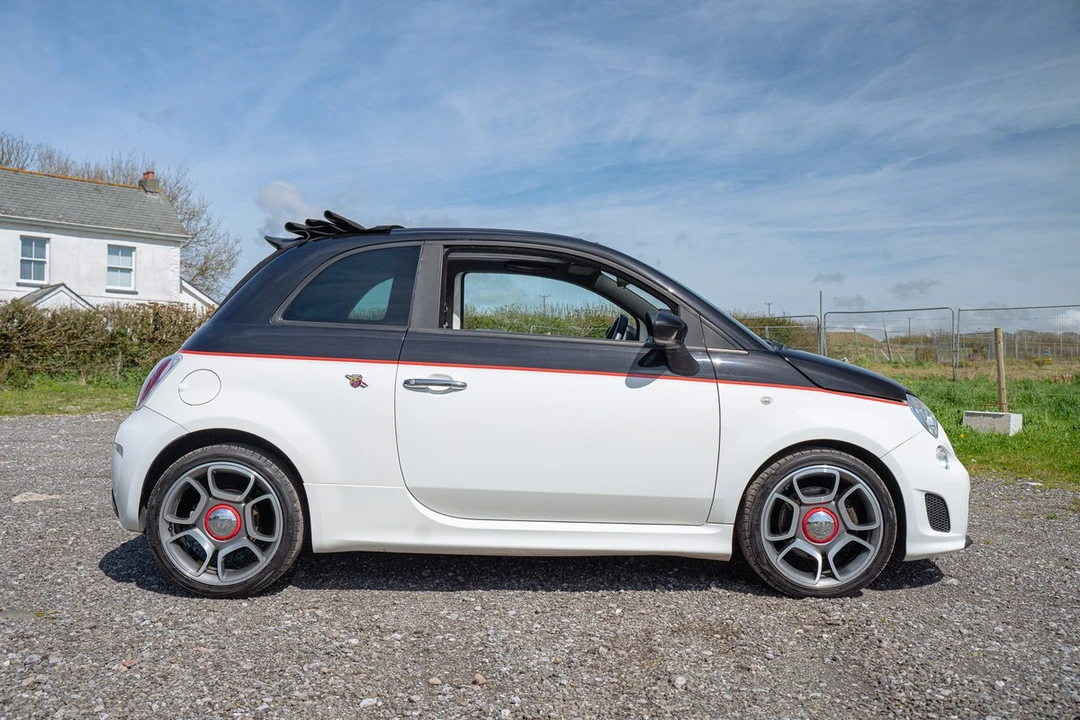 2012 Fiat Abarth 500 - Image 9 of 30