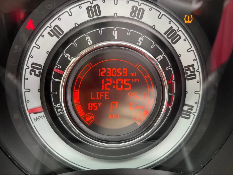 2012 Fiat 500 - Image 6 of 13