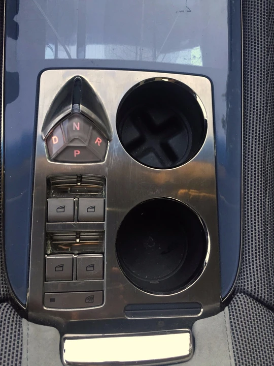 2012 Fisker Karma - Image 29 of 31