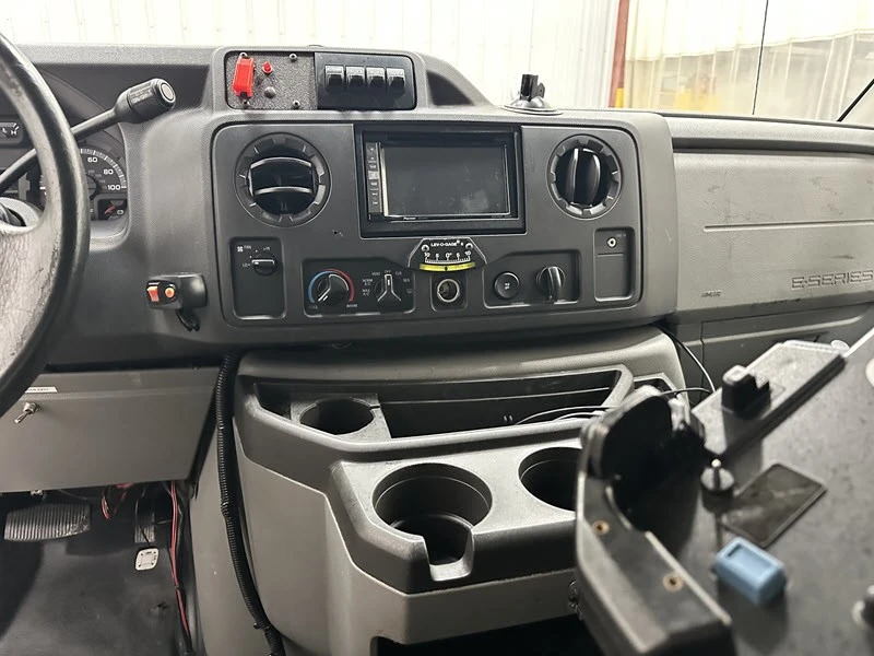 2012 Ford Econoline Van - Image 9 of 24