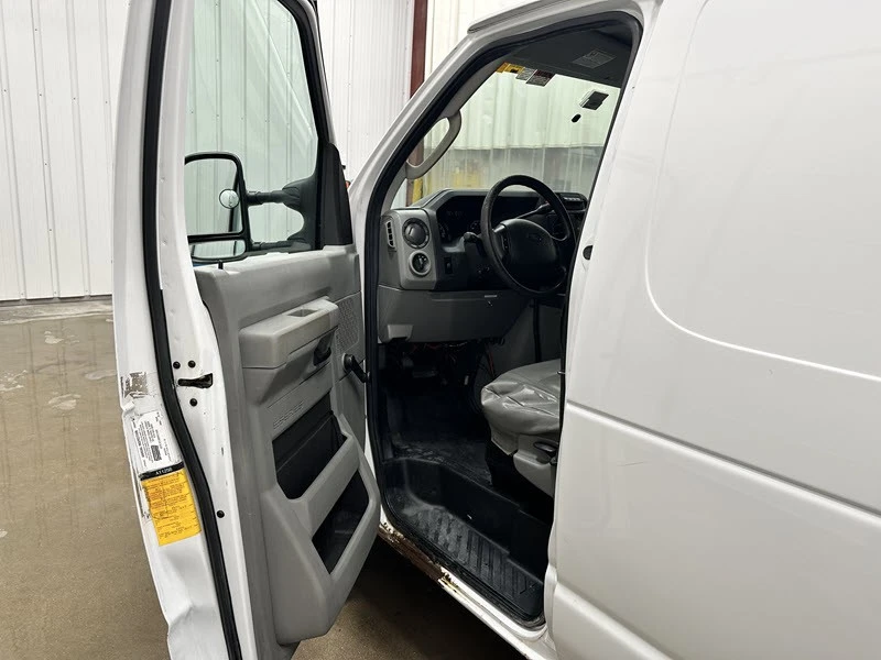 2012 Ford Econoline Van - Image 7 of 24