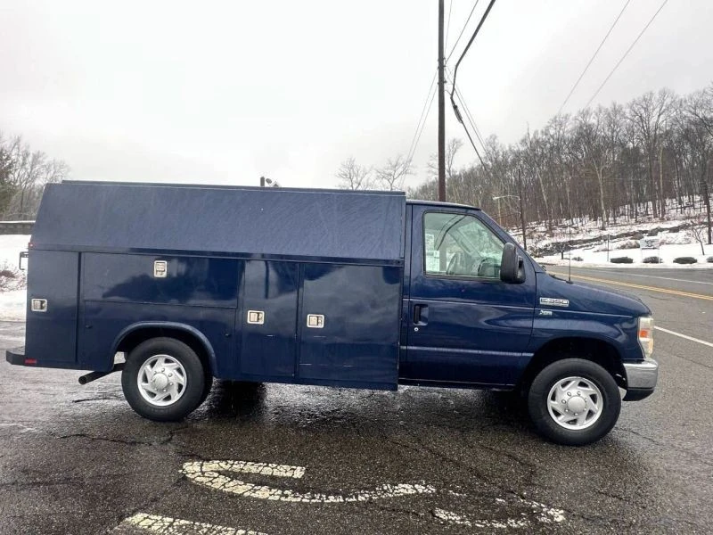 2012 Ford Econoline Van - Image 5 of 12