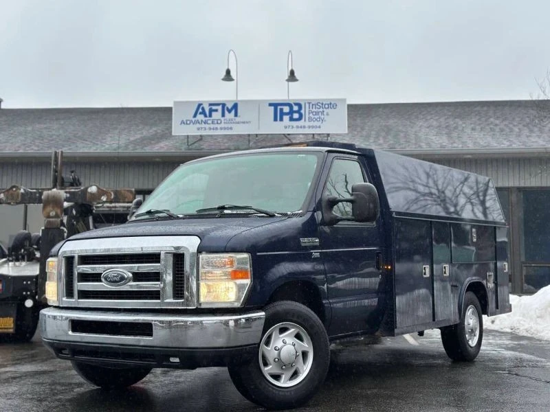 2012 Ford Econoline Van - Image 2 of 12