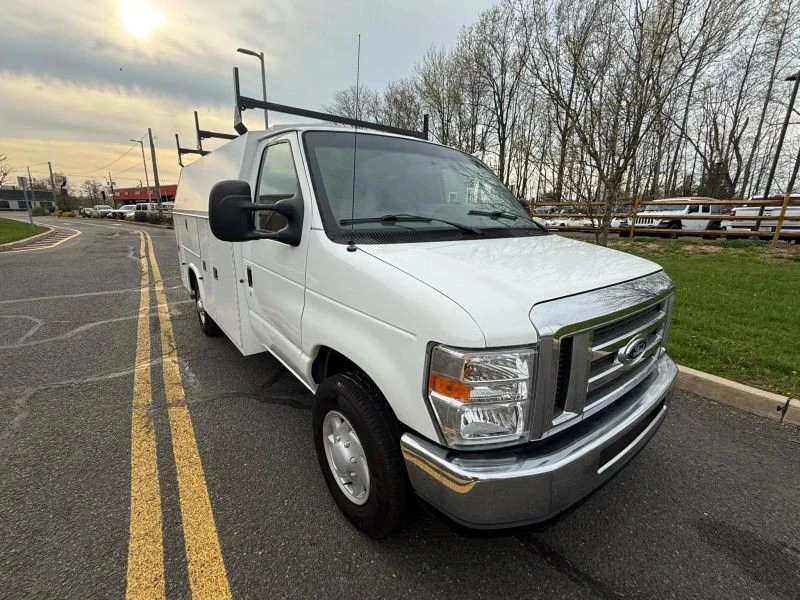 2012 Ford Econoline Van - Image 10 of 12