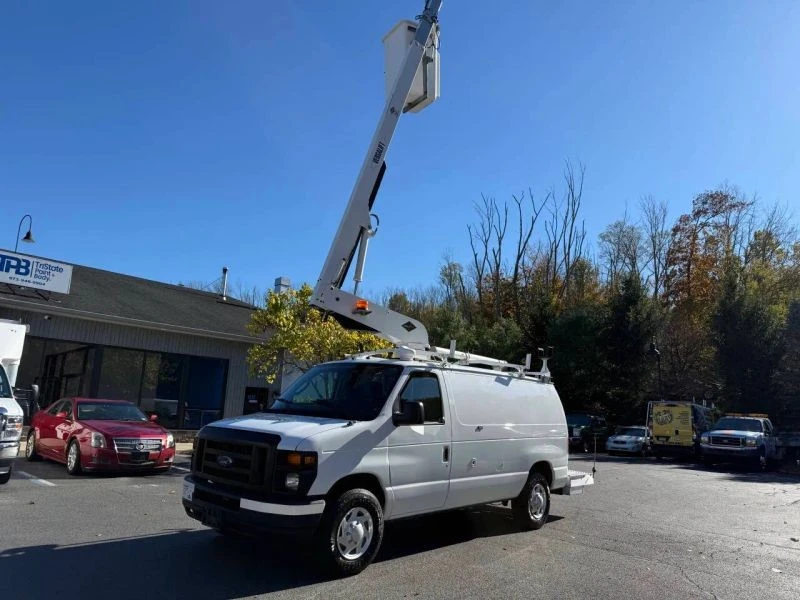 2012 Ford Econoline Van - Image 2 of 12