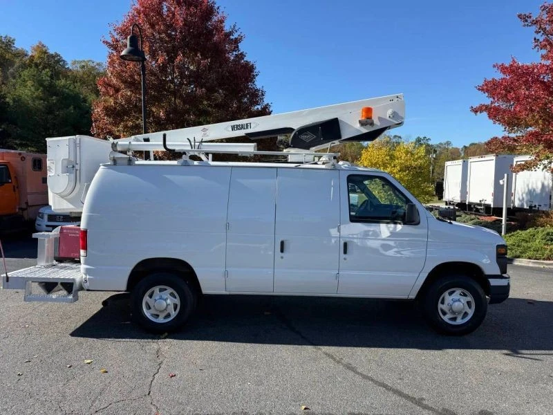 2012 Ford Econoline Van - Image 10 of 12
