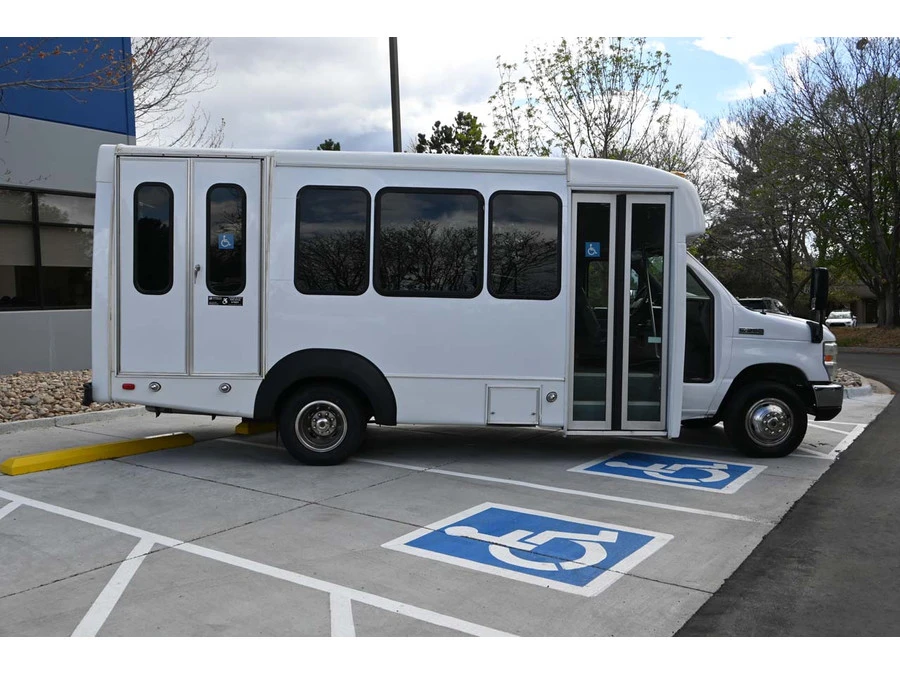 2012 Ford Econoline Van - Image 5 of 31