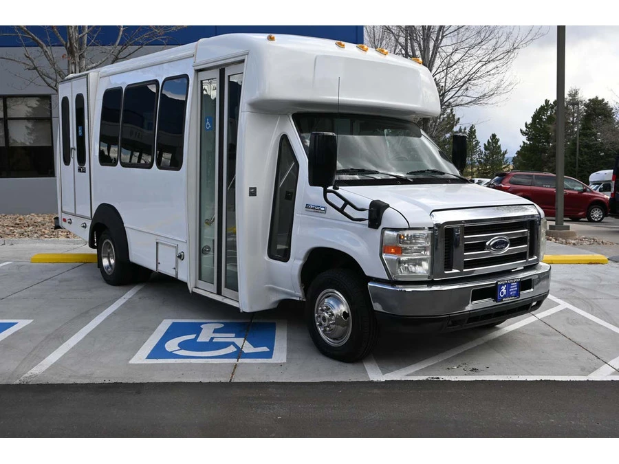 2012 Ford Econoline Van - Image 3 of 31