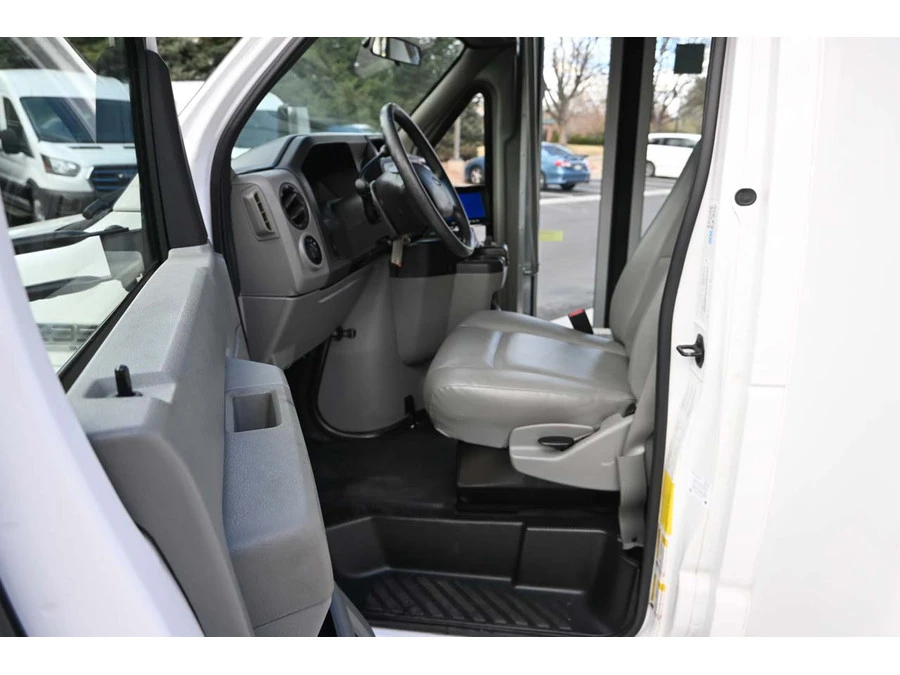 2012 Ford Econoline Van - Image 13 of 31