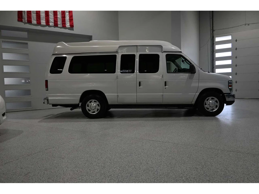 2012 Ford Econoline Van - Image 5 of 12