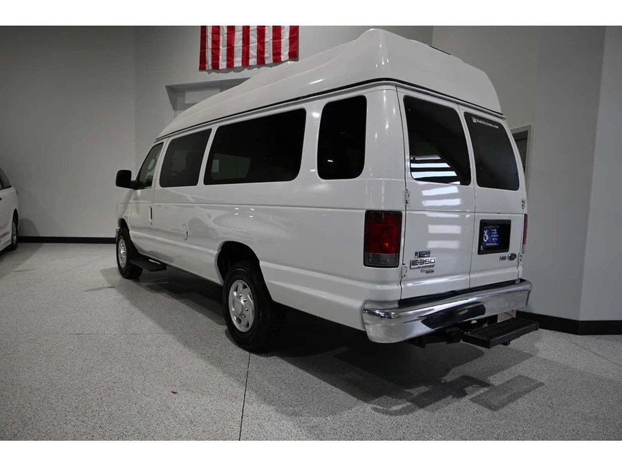 2012 Ford Econoline Van - Image 8 of 12