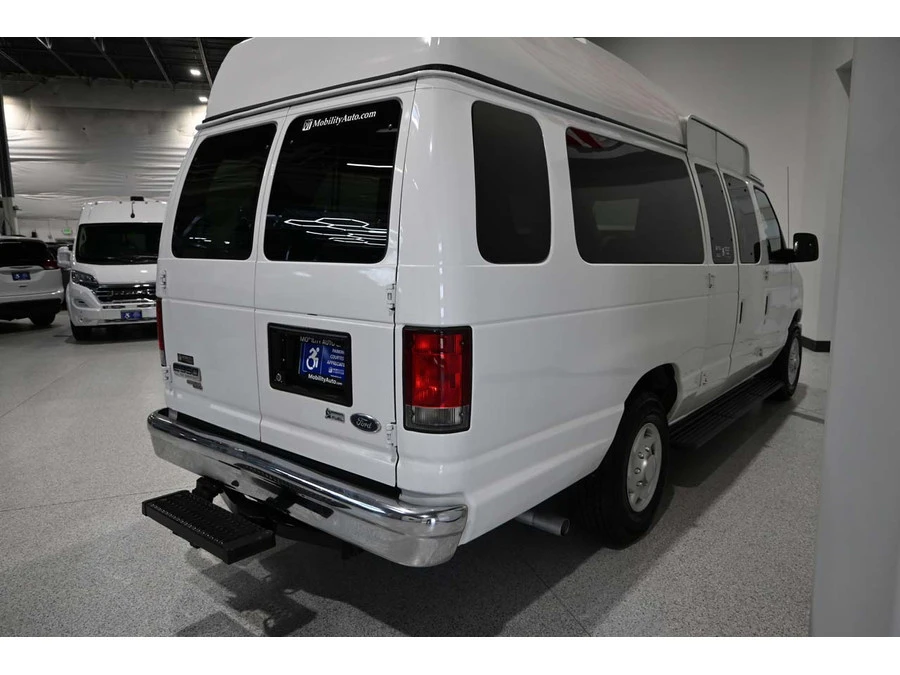 2012 Ford Econoline Van - Image 6 of 12