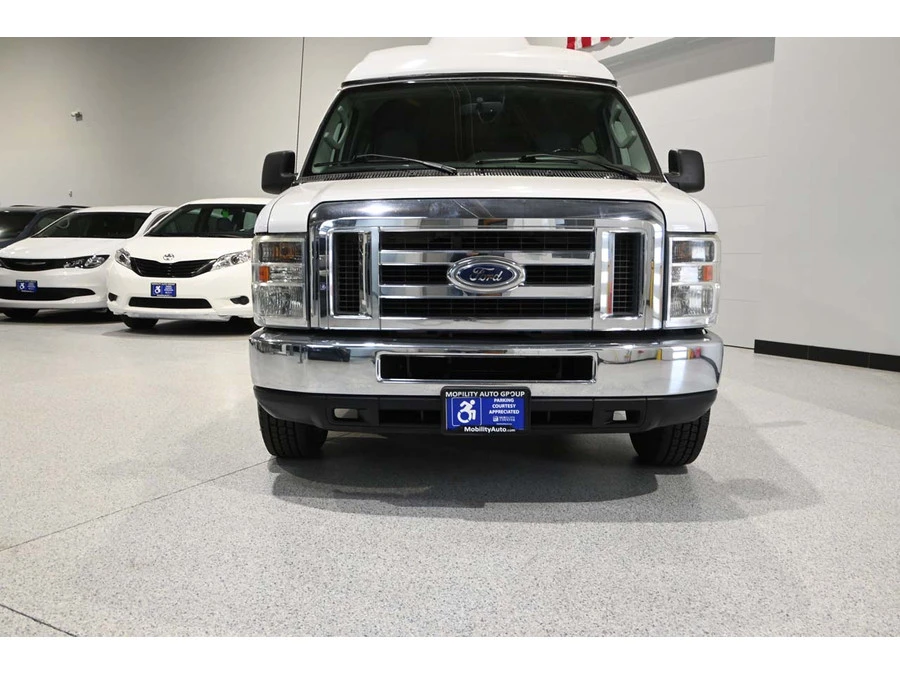 2012 Ford Econoline Van - Image 4 of 12