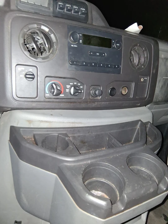 2012 Ford Econoline Van - Image 15 of 18