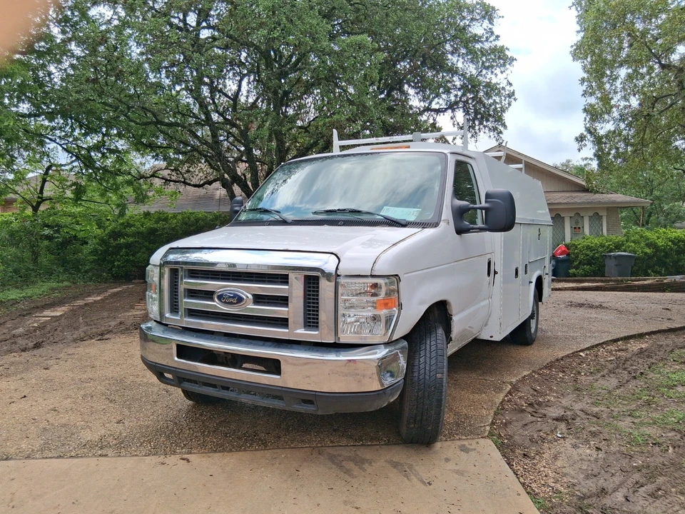 2012 Ford Econoline Van - Image 2 of 18